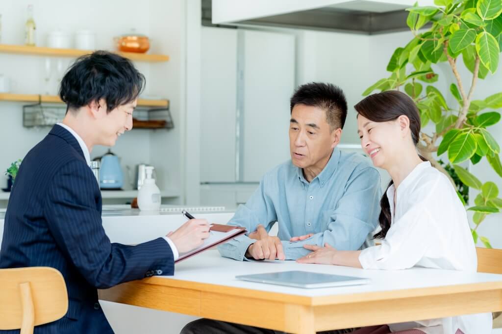 お客様に寄り添っているようす